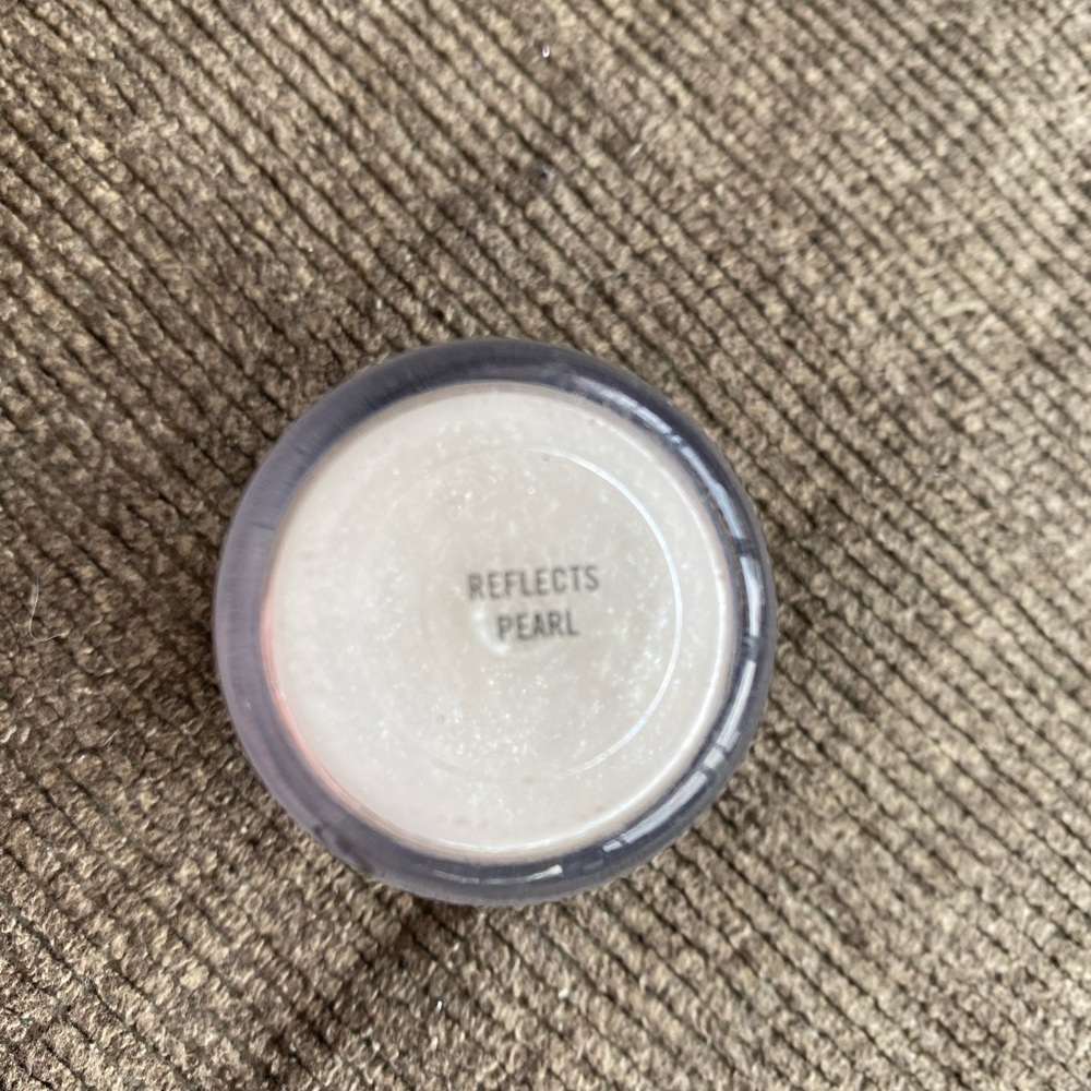 Mac Reflects Pearl 7.5g container!!